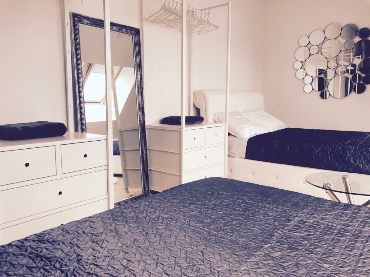 דירות בריסל Luxury Loft Duplex Penthouse Of 190M2 & Free Parking ! מראה חיצוני תמונה